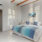 Riva, Villa